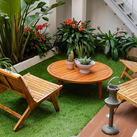 Апартаменты Garden Retreat *